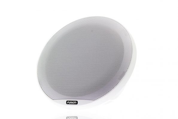 Fusion Signature Series 3i 10" 600-Watt Classic White Marine Subwoofer - Image 4