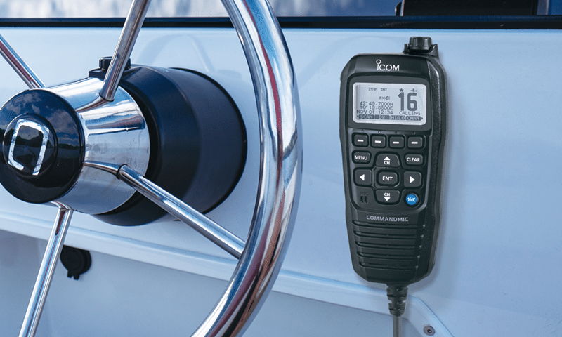 iCOM M410BB VHF MARINE TRANSCEIVER - Image 2